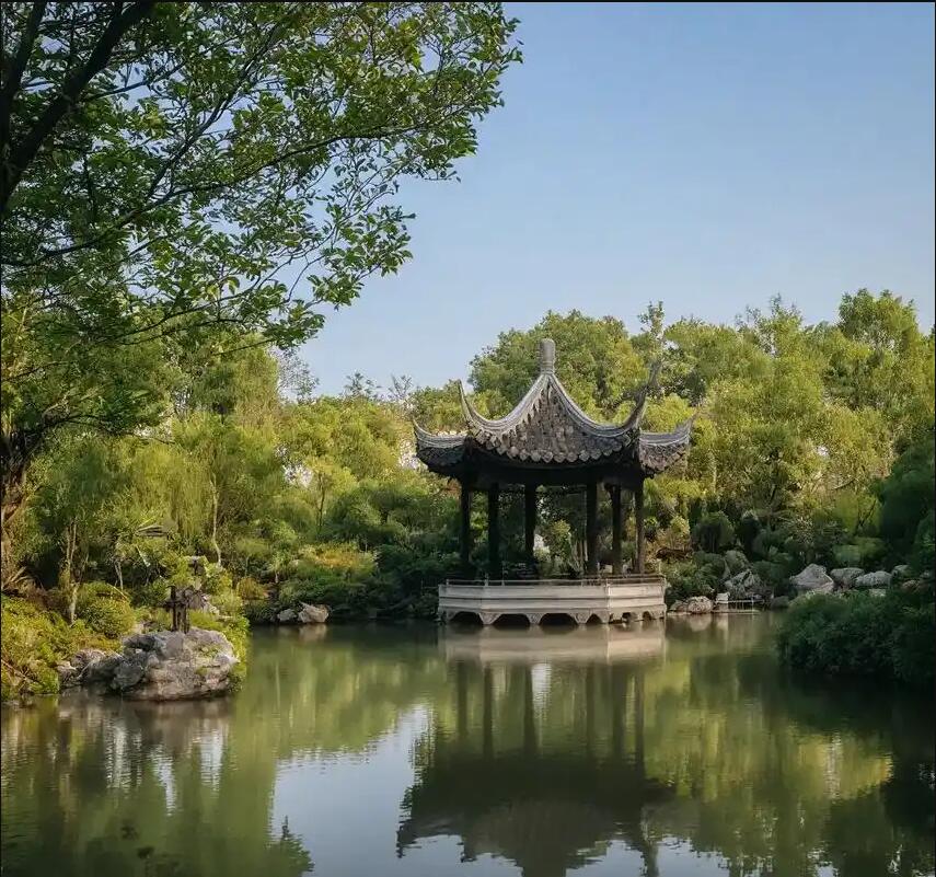 浦东新区夏日餐饮有限公司